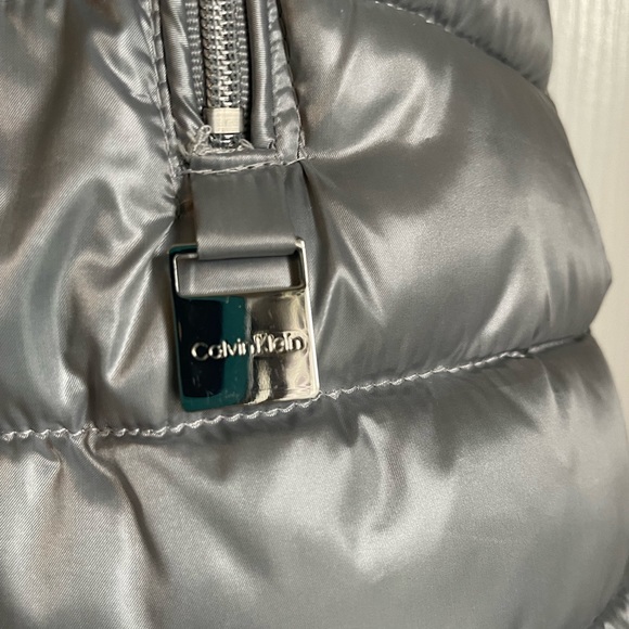 Calvin Klein Quilted Satin Women’s Silver Puffer Vest Large - Picture 5 of 6